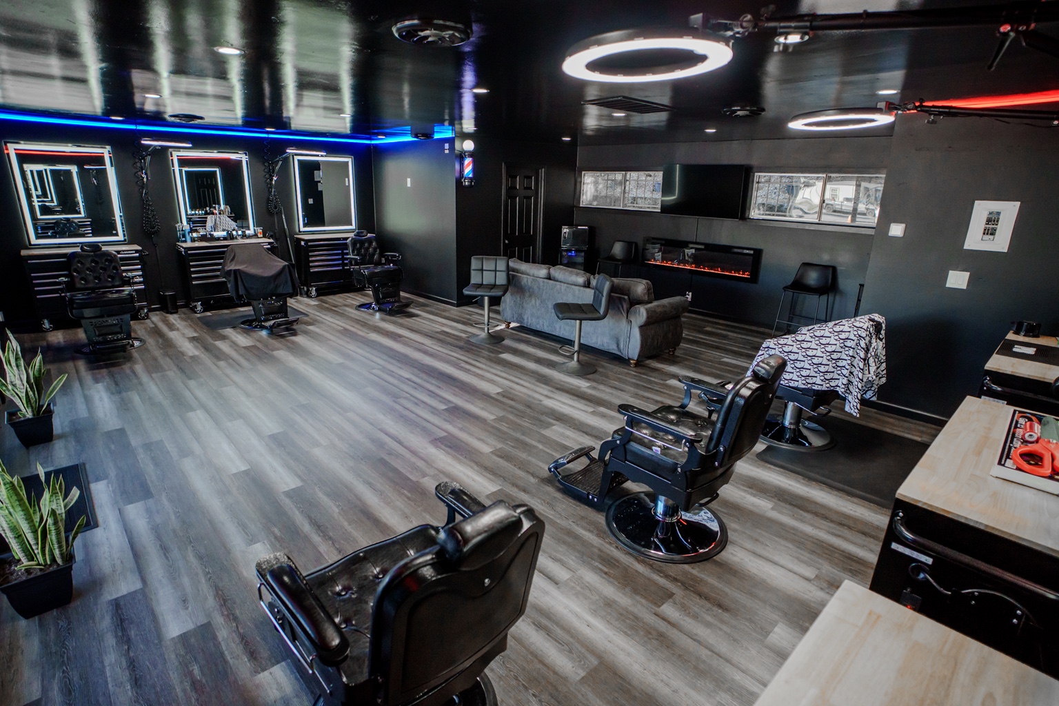 Interior angle of the barbershop